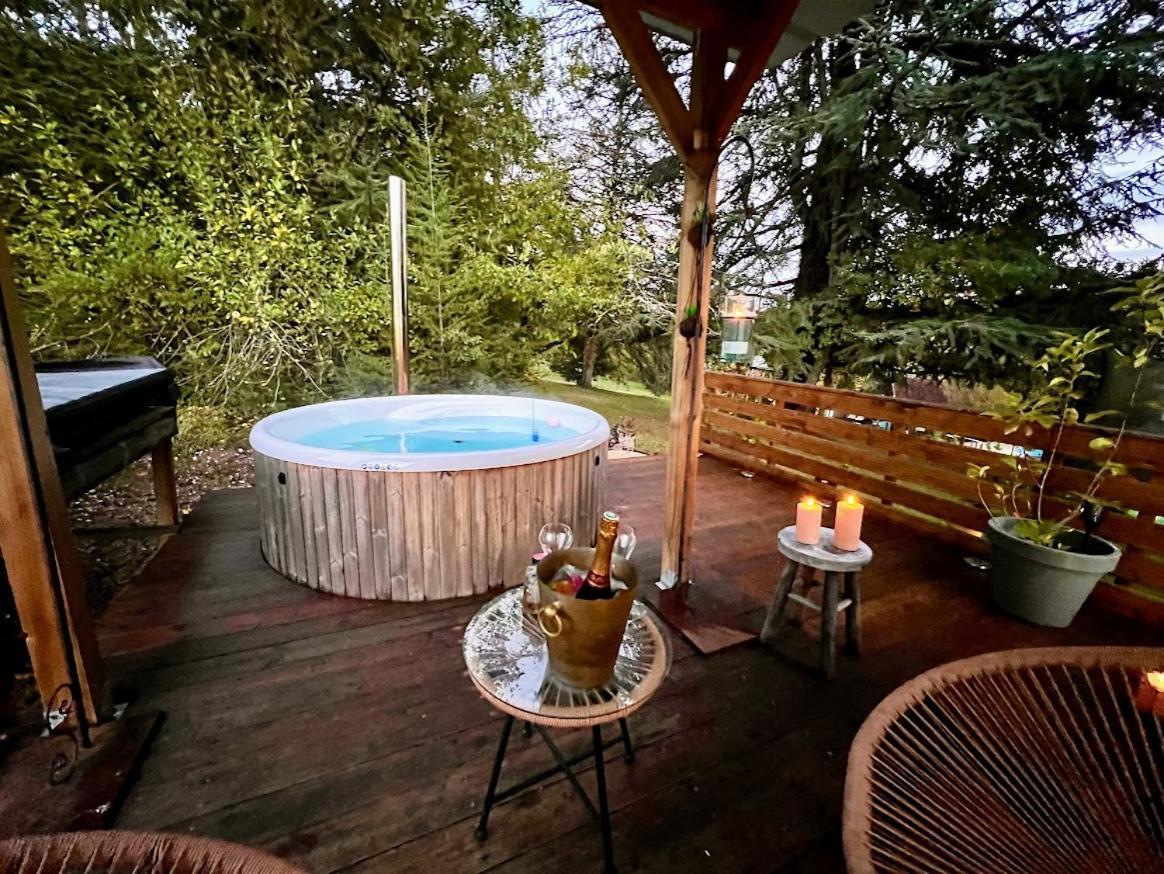 Domaine Le Manoir, Gites De Charme Et De Caractere Avec Piscines Privatisees Et Spa Nordique Fossemagne Экстерьер фото